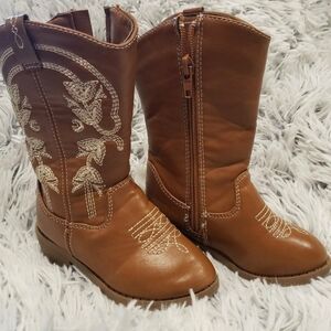 SOLD. Toddler cowgirl boots
